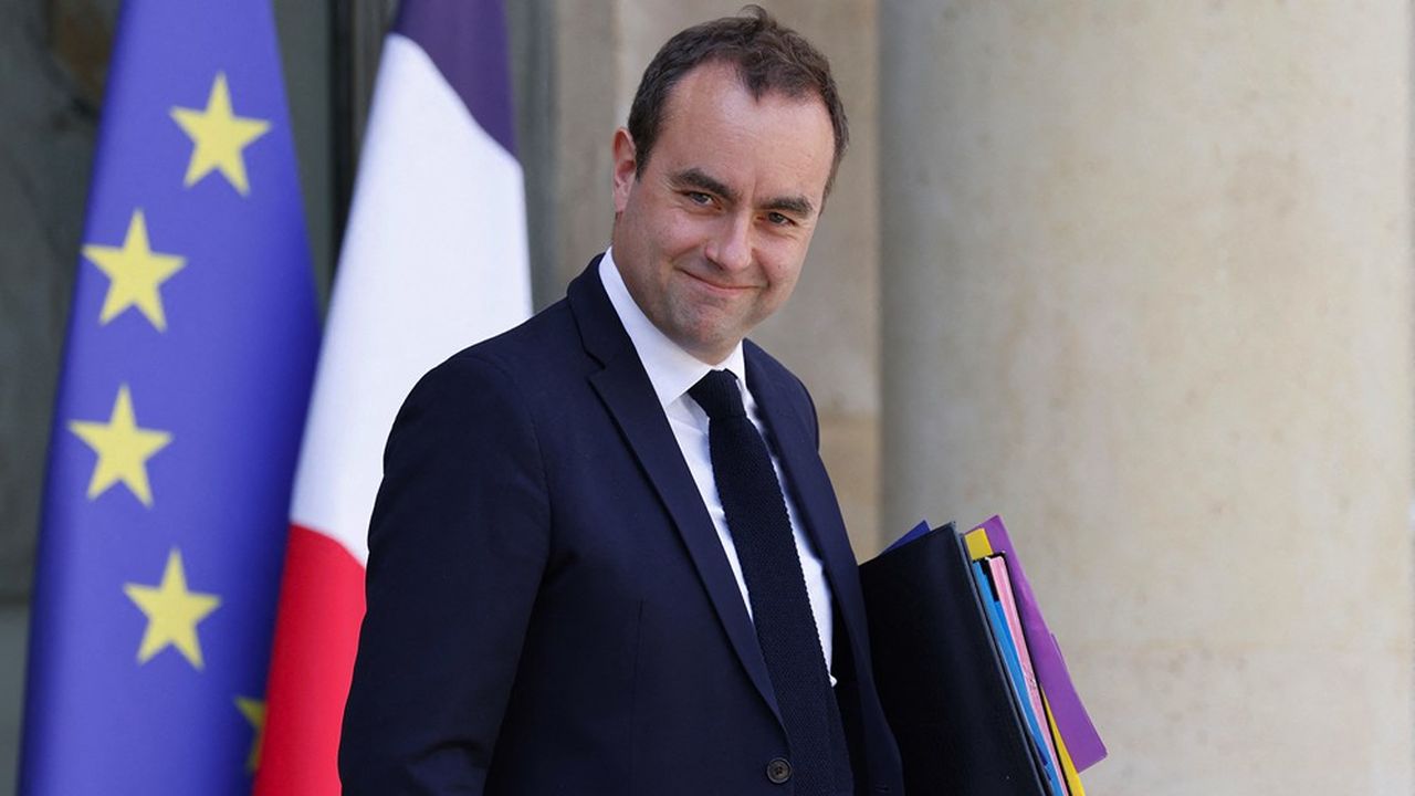 🔴 | Breaking News | După doar 27 de zile, premierul lui Macron demisionează. Franța este din nou în criză politică