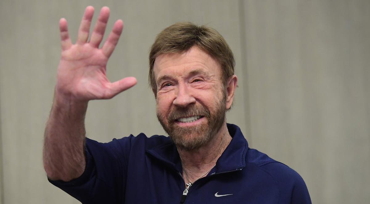 A murit celebrul actor Chuck Norris